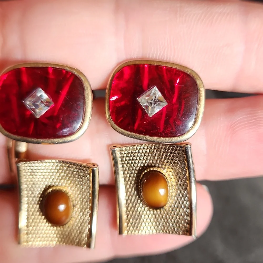 2 sets Vintage Cuff Links in GUC